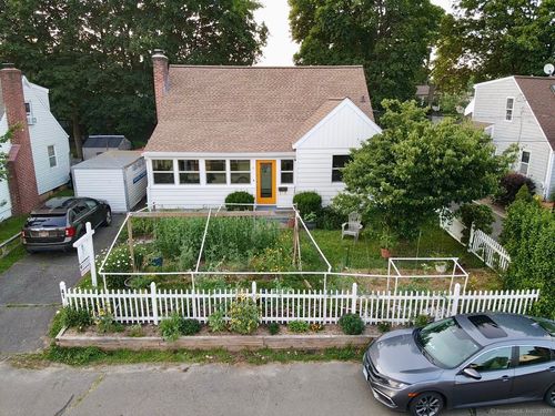 41 Baxter Dr, Norwalk, CT, 06854-4702 | Card Image