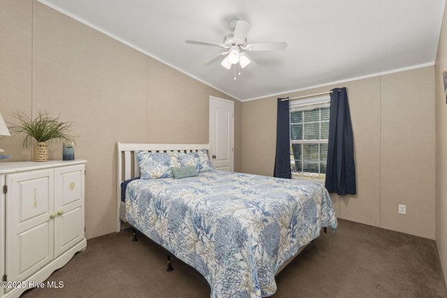 302 Bayview Dr, House other with 3 bedrooms, 2 bathrooms and 1 parking in Harkers Island NC | Image 22