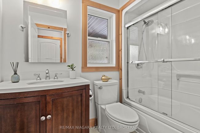 1382 Mcnab Rd, House other with 2 bedrooms, 2 bathrooms and 10 parking in Niagara on the Lake ON | Image 31