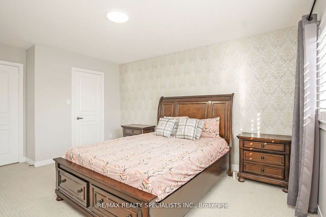 40 Begonia Cres, House attached with 3 bedrooms, 3 bathrooms and 2 parking in Brampton ON | Image 18
