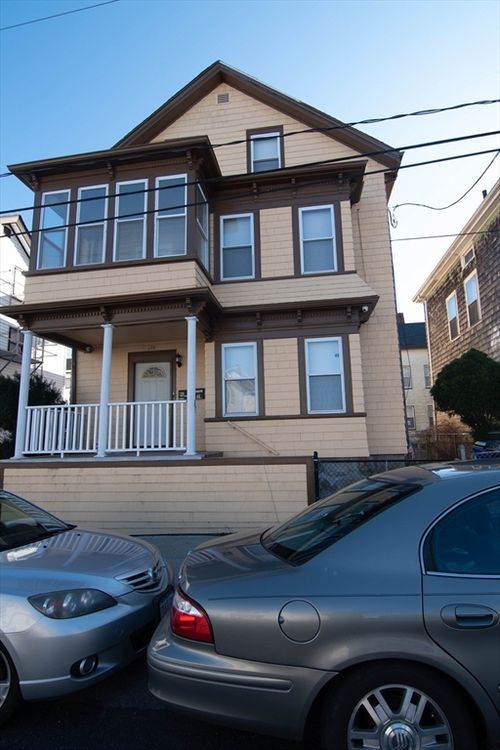 2-125 Niagara St, Fall River, MA, 02721-2739 | Card Image