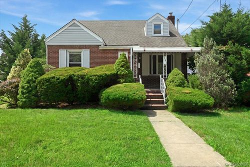 191 Nassau Blvd, New Hyde Park, NY, 11040-4127 | Card Image