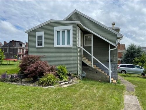 326 W College St, Canonsburg, PA, 15317-1182 | Card Image