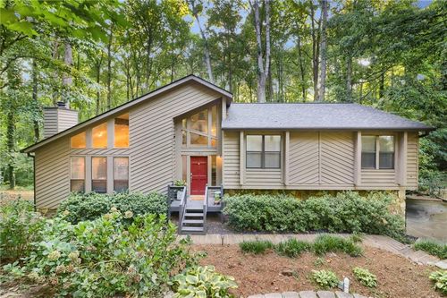 5190 Forest Mist Dr Se, Smyrna, GA, 30082-4102 | Card Image