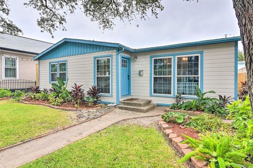 3917 Avenue P 1/2, Galveston, TX, 77550 | Card Image