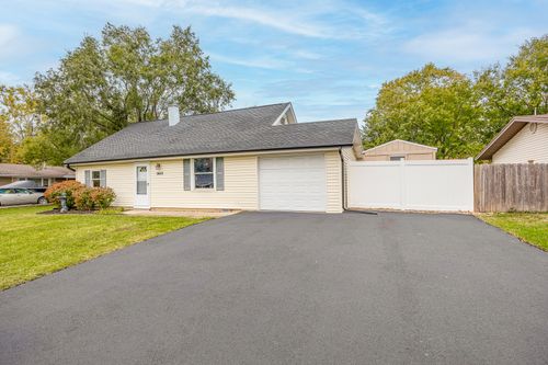 9448 Elm Ave, Mokena, IL, 60448-9314 | Card Image