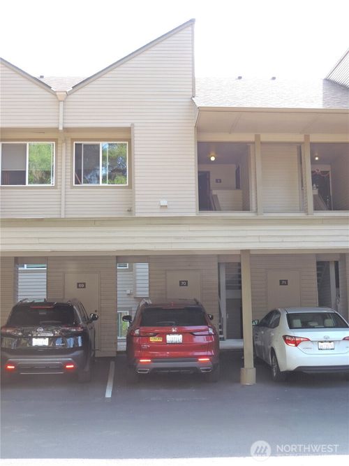 n9-4404 146th Pl Ne, Bellevue, WA, 98007-3173 | Card Image