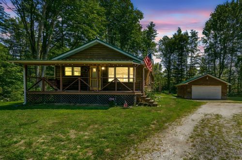 13657 Lake Rd, West Springfield, PA, 16443-9742 | Card Image