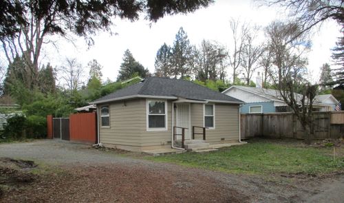 1219 River Ln, Grants Pass, OR, 97527-5452 | Card Image