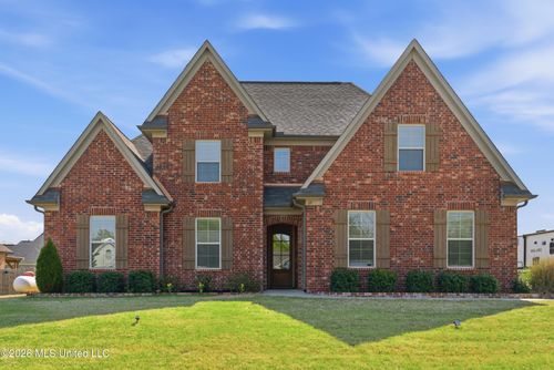 121 Janey Dr, Senatobia, MS, 38668-7415 | Card Image