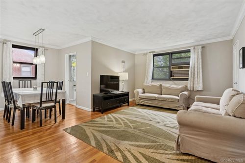 6-86-16 160th St, Whitestone, NY, 11357-3243 | Card Image