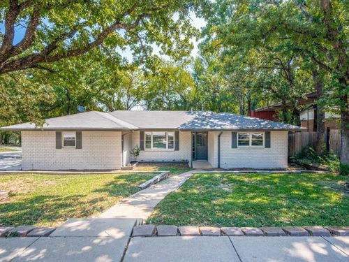 1108 Wade Dr, Bedford, TX, 76022-7134 | Card Image