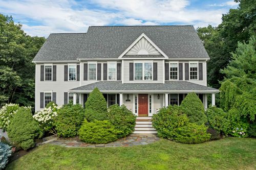 8 Hemlock Ln, Groveland, MA, 01834-2035 | Card Image