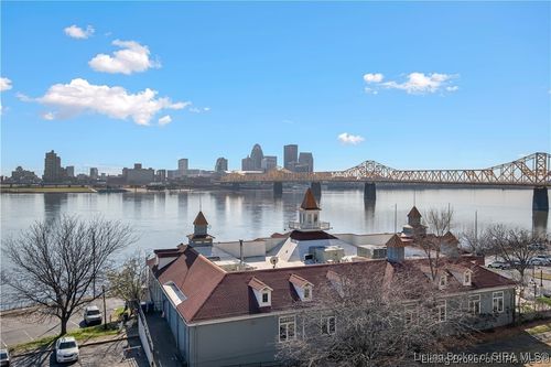 apt-520-1 Riverpointe Plz, Jeffersonville, IN, 47130-3206 | Card Image