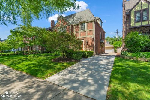 286 Mckinley Ave, Grosse Pointe Farms, MI, 48236-3460 | Card Image