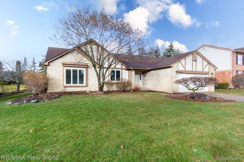 24859 White Plains, Novi, MI, 48374 | Card Image