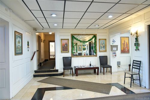 ste-1d-7 Bond St, Great Neck, NY, 11021-2412 | Card Image