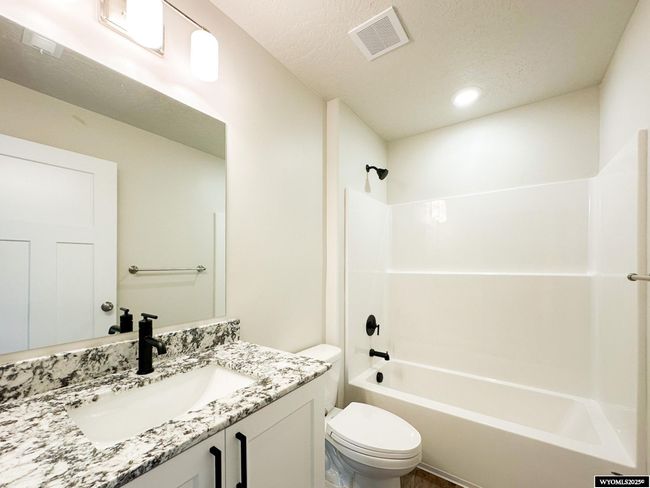 2504 Bailey Blvd, House other with 3 bedrooms, 2 bathrooms and null parking in Rock Springs WY | Image 13