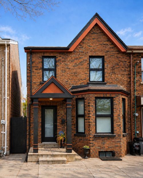 lower-38 Henderson Ave, Toronto, ON, M6J2B8 | Card Image