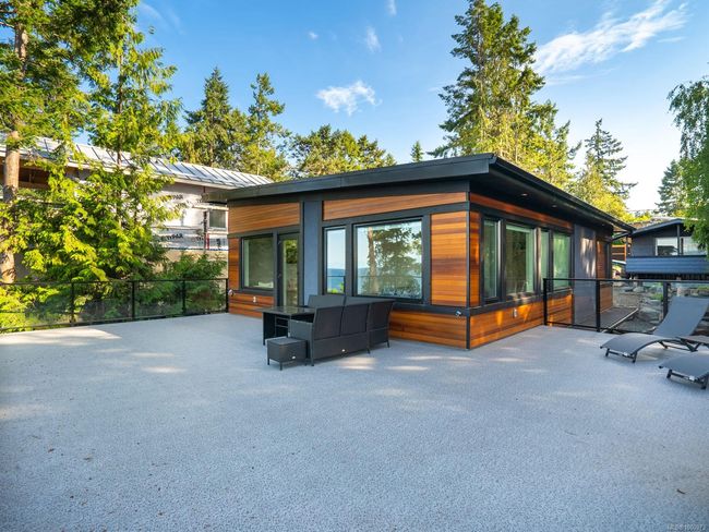 1380 Reef Rd, House other with 2 bedrooms, 4 bathrooms and 6 parking in Nanoose Bay BC | Image 37