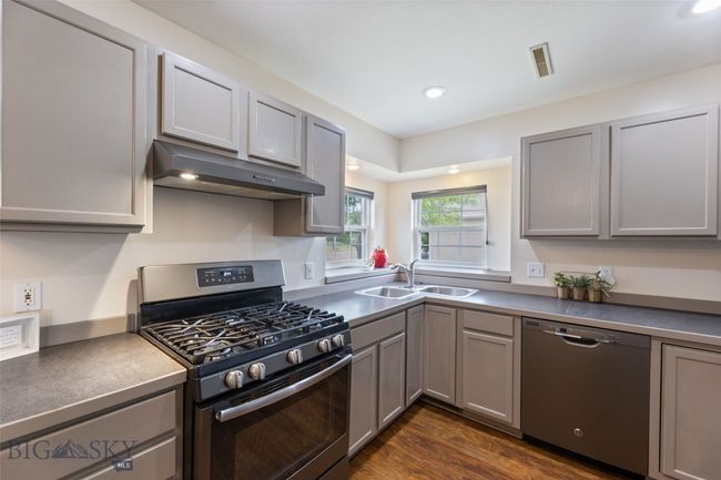1002 Northern Pacific Ave, House other with 3 bedrooms, 2 bathrooms and null parking in Belgrade MT | Image 9