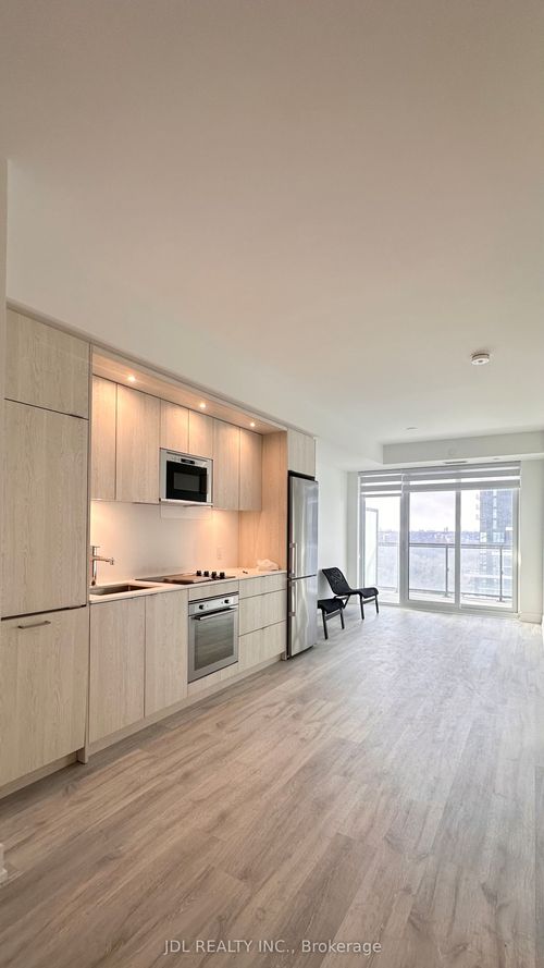 2001-30 Inn On The Park Drive, North York, ON, M3C0P7 | Card Image