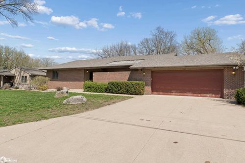 102 34th St W, Clear Lake, IA, 50428-1026 | Card Image