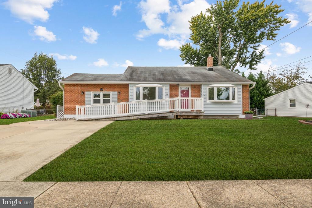 Sherwood Dr, Blackwood, NJ 08012