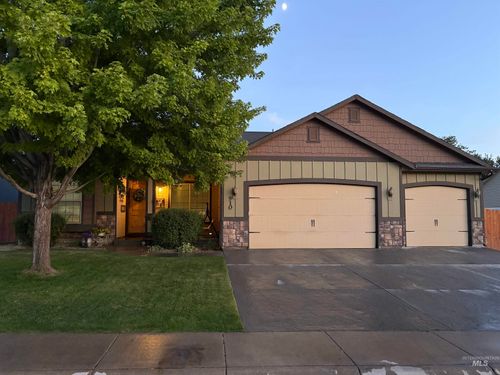 910 Donna Ct, Parma, ID, 83660-5036 | Card Image