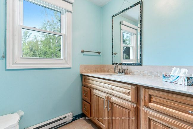 1080 Queens Line Rd, House other with 3 bedrooms, 1 bathrooms and 6 parking in Minden Hills ON | Image 25