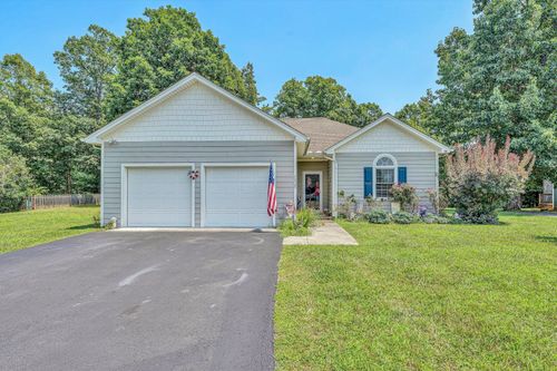 1135 Joffrey Dr, Huddleston, VA, 24104-3608 | Card Image