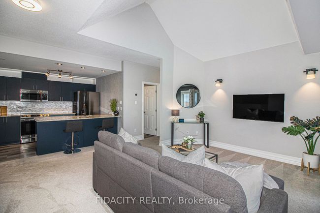 K - 139 Harthill Way, Condo with 2 bedrooms, 2 bathrooms and null parking in Ottawa ON | Image 5