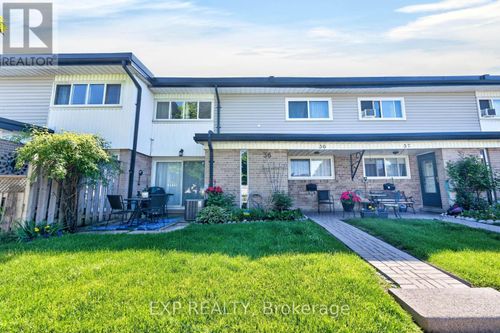 36-925 Bayly St, Pickering, ON, L1W1L4 | Card Image