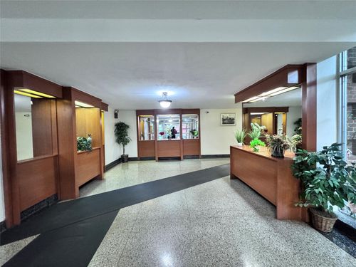 apt-6r-33 Junction Blvd, Jackson Heights, NY, 11372-2012 | Card Image