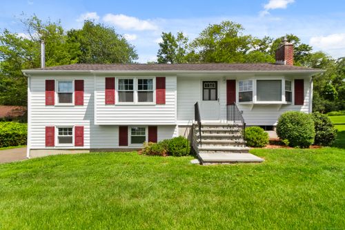 11 W Lake Shore Dr, Danbury, CT, 06811-5151 | Card Image