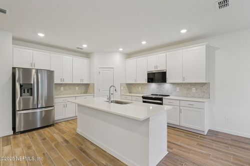 53 Ararat Dr, Palm Coast, FL, 32137-1344 | Card Image