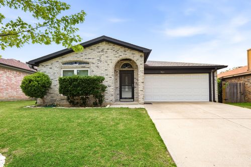7921 Gardengate Ln, Fort Worth, TX, 76137-1071 | Card Image