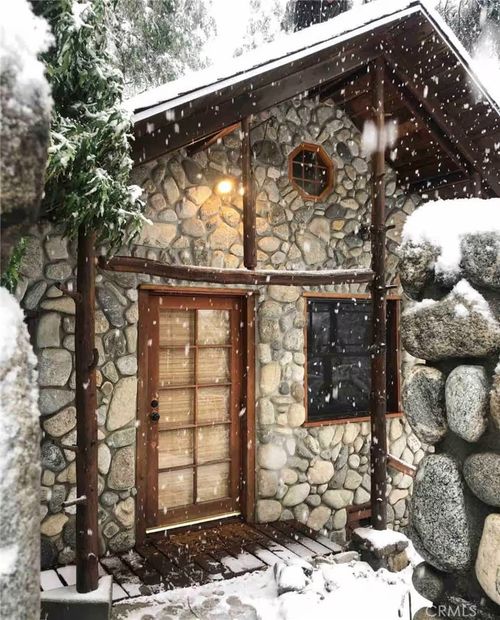 23348 Outlook Ln, Crestline, CA, 92325-9481 | Card Image