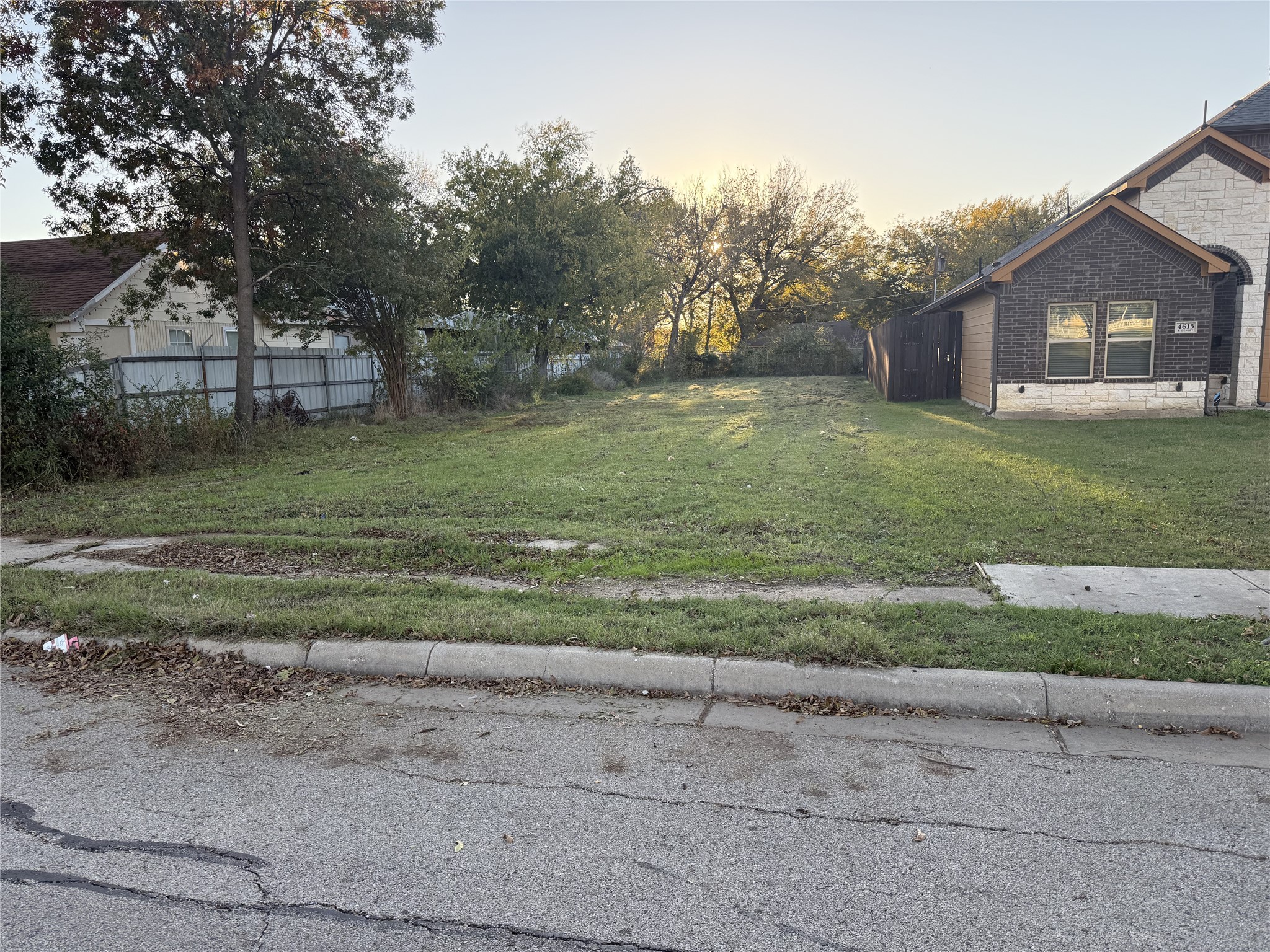 Land in Dallas 4