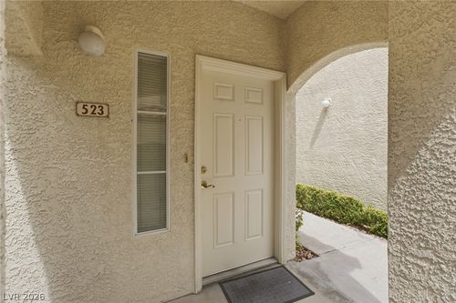 523-2975 Bluegrass Ln, Henderson, NV, 89074-2856 | Card Image