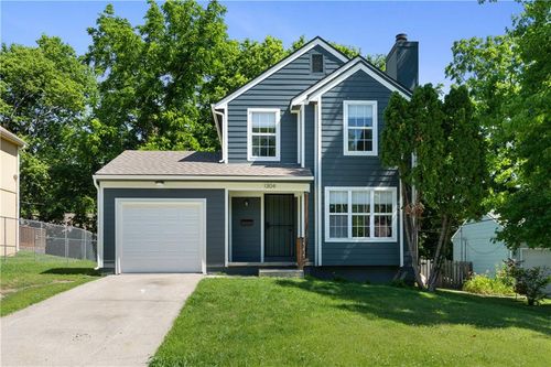 1304 E 41st Street, Kansas City, MO, 64110 | Card Image