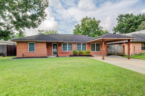 2007 Wakefield Dr, Houston, TX, 77018-5030 | Card Image