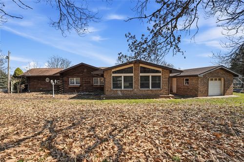 331 Martin Rd, Darlington, PA, 16115-1821 | Card Image