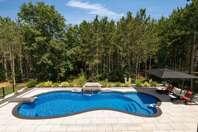 105 Mennill Dr, House other with 4 bedrooms, 4 bathrooms and 9 parking in Minesing ON | Image 4
