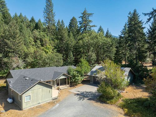 781 Cheney Creek Rd, Grants Pass, OR, 97527-9545 | Card Image