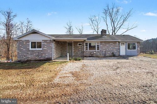 5033 Veterans Way, ELLIOTTSBURG, PA, 17024-9229 | Card Image