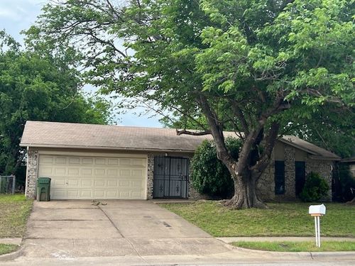 1003 Waverly Dr, Arlington, TX, 76015-3547 | Card Image