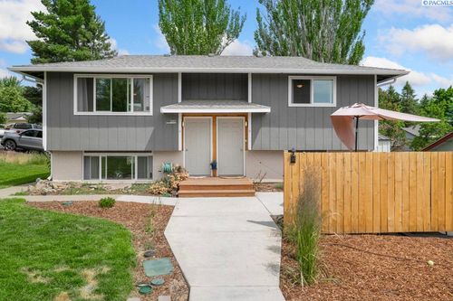 380 Nw Thomas St, Pullman, WA, 99163-5651 | Card Image