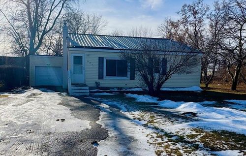 421 Brown St, Saint Louis, MI, 48880-1102 | Card Image