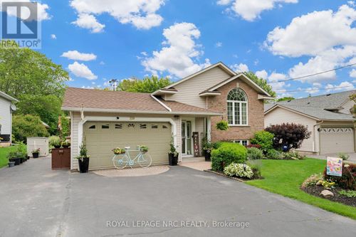 228 Ridge Road S, Fort Erie (Crystal Beach), ON, L0S1B0 | Card Image
